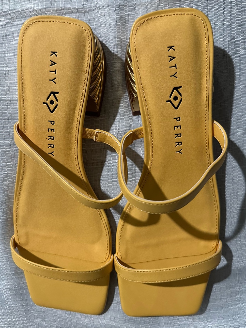 NEW Katy Perry Sandal 9.5